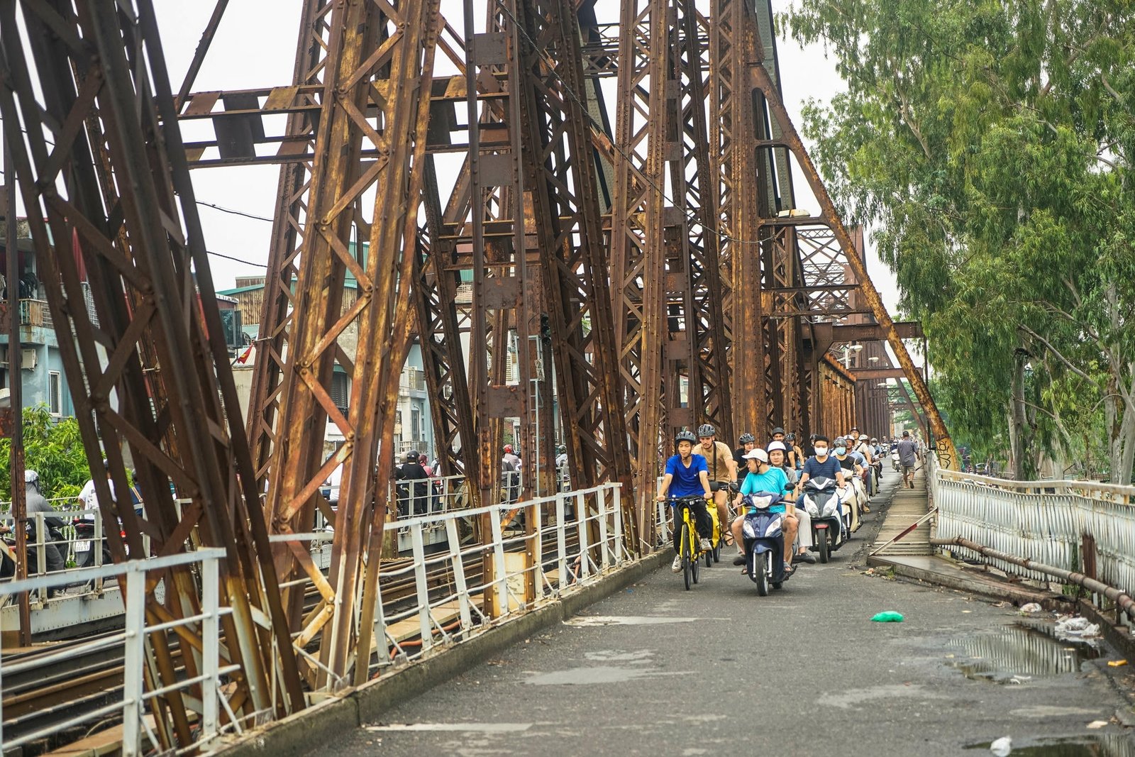 Bicycle Trip Hanoi Red River Island Half Day